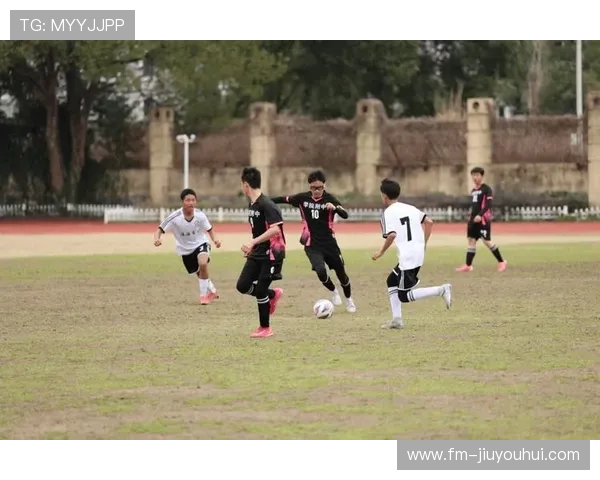 热力体育足球激燃赛场纵横绿茵引爆激情共筑荣耀时刻